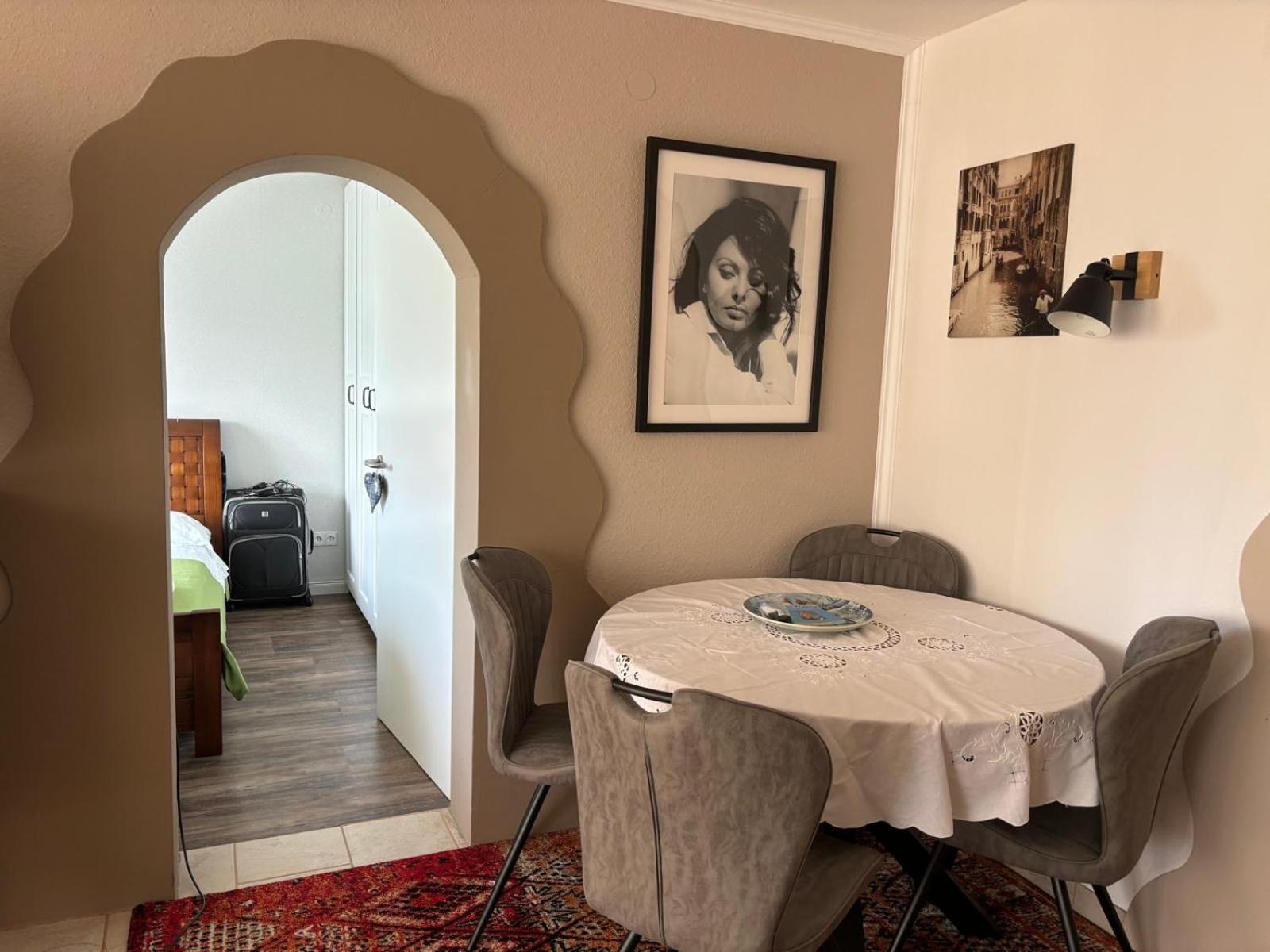 Appartement Bei Tante Tina à Bad Bergzabern Extérieur photo